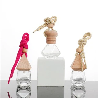 Tomma kosmetiska flaskor